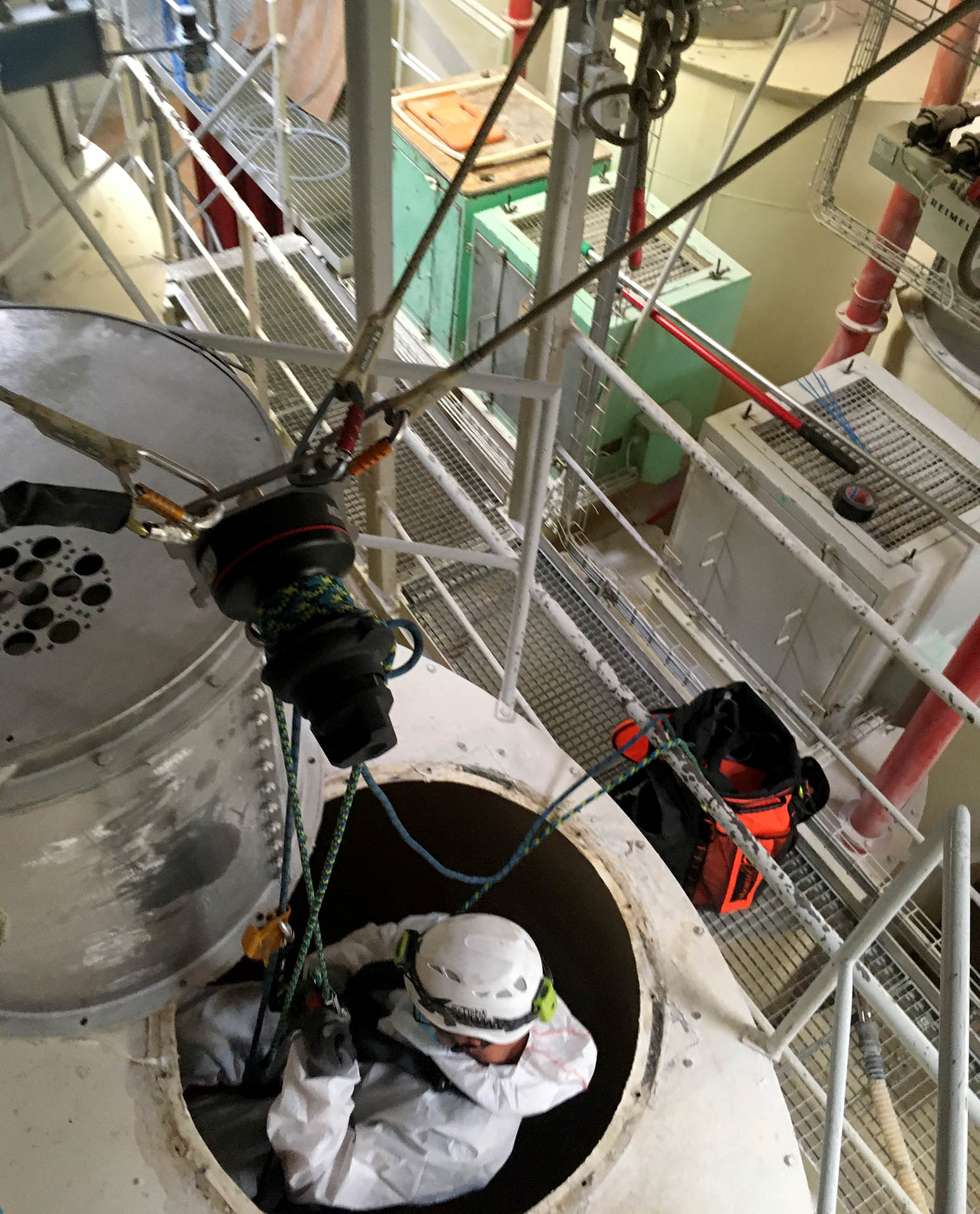 LWIK: Schulungen & Unterweisung: Arbeiten in Behältern, Silos und engen Räumen